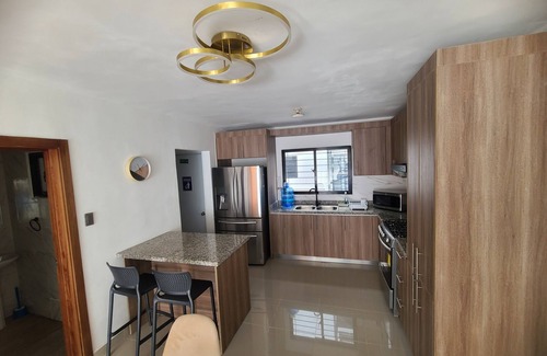 Llanos de Gurabo I Apartamento | Amueblado Miralles