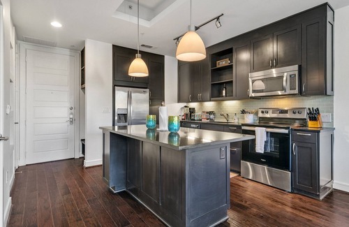 Uptown Apartamento | Amyfinehouse Luxury 1BR Penthouse in Uptown Dallas Terrace+Pool+Gym