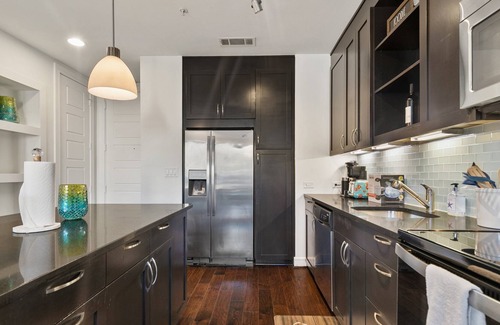 Uptown Apartamento | Amyfinehouse Luxury 1BR Penthouse in Uptown Dallas Terrace+Pool+Gym