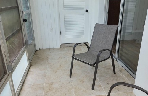 Florida Ridge Condominio | An Active 55+ Community! Pool, Golf Sports Bar & Restaurant and more.