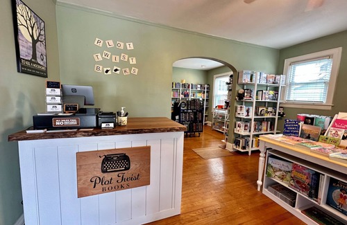 South Charleston Apartamento | An All-Access Bookstore Vacation in Charleston, West Virginia
