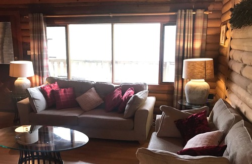 Portsonachan Casa | An Amazing Cedar 3 Bedroom Lodge On The Lochside at Portsonachan