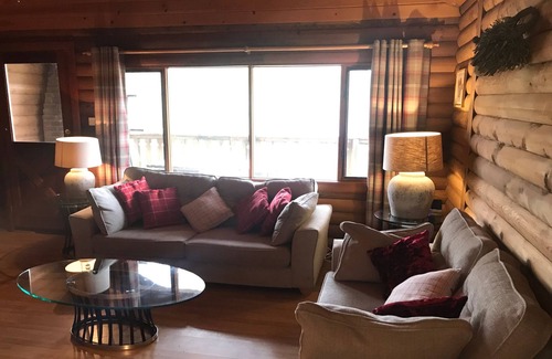 Portsonachan Casa | An Amazing Cedar 3 Bedroom Lodge On The Lochside at Portsonachan