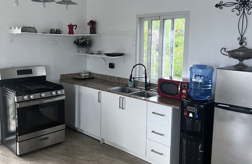 Cabrera Apartamento | An apartment style "casita" with kitchenette and 2 bed/bath.