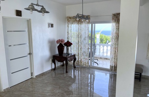 Cabrera Apartamento | An apartment style "casita" with kitchenette and 2 bed/bath.