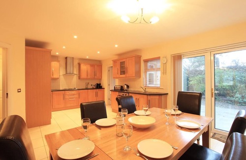 Kenmare Casa | Un roble ardmullen de 3 camas con capacidad para 6 personas en 3 habitaciones.