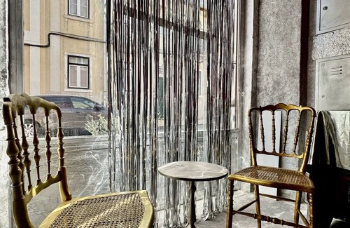 Marvila Apartamento | An art gallery, loft in the trendy alternative district of Marvila, Lisbon, PT
