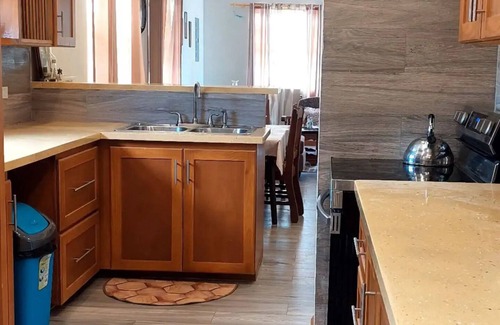 Bridgetown Apartamento | An authentic Barbadian experience 4BD, 2 Bathrooms