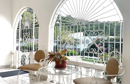 Mammee Bay Estates Casa | An authentic stay in Ocho Rios! 10 mins from beach, attractions, and adventures.
