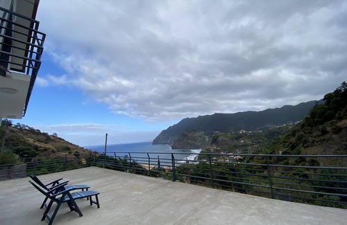 Porto da Cruz Villa | an authentic viewpoint over the sea