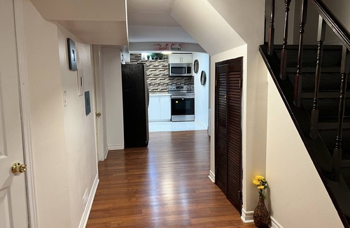 East Credit Apartamento | An Elegant and Cozy 2-bedroom space near Heartland Towncenter