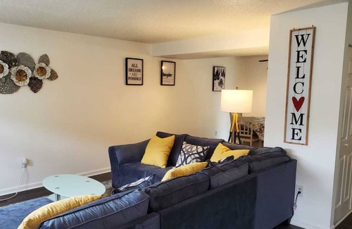 South Side Casa | An Elegant, Cozy and Charming Townhouse