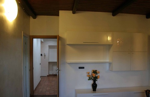 Montelarco Villa | Una amplia zona elegante, de la villa y aparcamiento privado