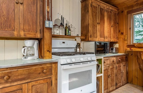 Southport Cabaña | An enchanting Maine cottage, where timeless charm meets modern luxury!