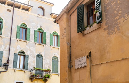 Citta Antica Apartamento | Αn exclusive deconsecrated former church residence from 1170