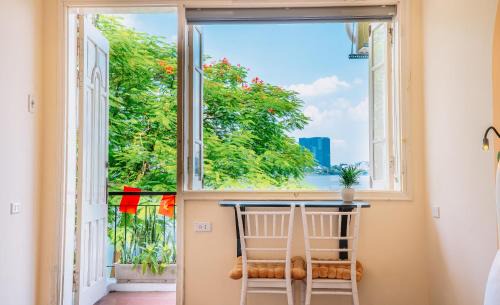 Thuy Khue Casa | An Homestay Lakeview Apartment