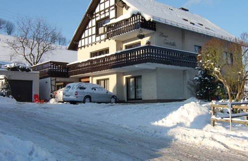 Olsberg Apartamento | Para todos un destino de vacaciones ideal con piscina cubierta y sauna en verano e invierno.