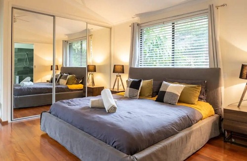 Currumbin Valley Casa | Currumbin Valley - 5BR Hideaway w/ Mountain Views