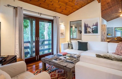 Currumbin Valley Casa | Currumbin Valley - 5BR Hideaway w/ Mountain Views