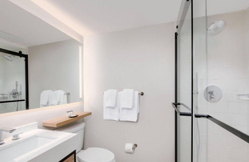 Birmingham Casa | An Inviting Room for a Comfortable Stay