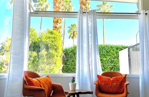 Tahquitz River Estates Casa | An Oasis in the Heart of Palm Springs!