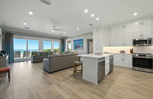 Sea Palm Village Casa | AN OCEAN REMEDY TO SOOTH YOUR SOUL! This marvelously appointed home is the consummate vacation home