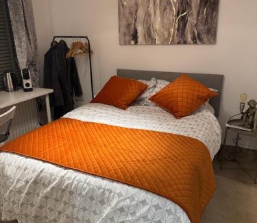Lisburn Casa | An Reimse
