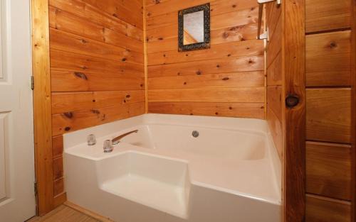 Gatlinburg - Pigeon Forge Villa | An Unforgettable Cabin