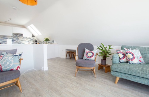 Porthtowan Casa | Una casa de vacaciones "al revés" a solo 15 minutos a pie de una playa de arena dorada.