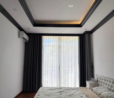 Huong Thuy Casa | Ana La Vie Hue