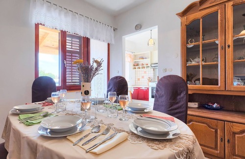 Muntic Casa | Ana Lucija by Interhome