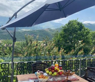 Tatev Cama Y Desayuno | Ana-Maria Bnb