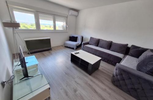 Mladenovac Apartamento | Ana - stan na dan