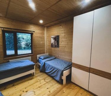 Dobrovelychkivka Casa | Anahata Space - номери в Ретритному центрі, біля Верховини