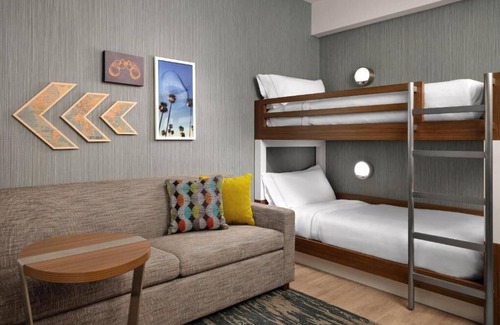 Anaheim Resort Hotel | Anaheim Getaway for Family - Steps from Disney, Pool and Full Kitchen | 3 Units