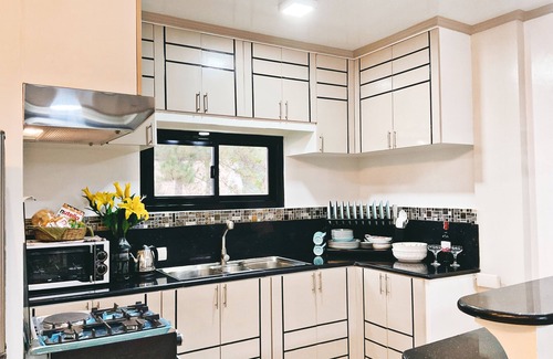 Baguio Casa | Ana’s Haven Transient Baguio ideal for Big group, family and friends!