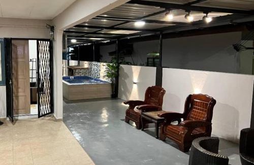 Ayer Keroh Casa | anas MJ homestay private pool