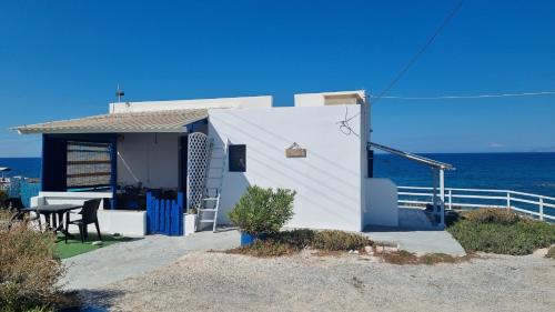 Mandrakia Casa | Anassa Milos House