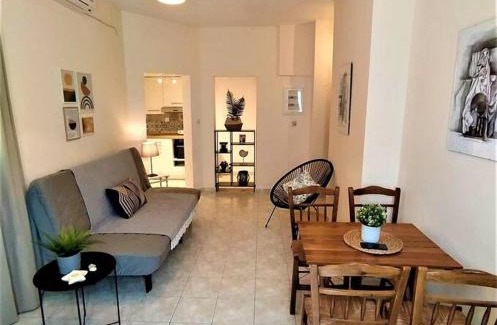 Moudros Apartamento | Anastasia's Garden - Yellow Apartment