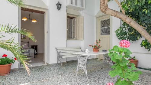 Milos Apartamento | Anastasia's Triovasalos