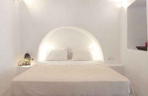 Finikia Casa | Anatoli Cave House-by Thireon