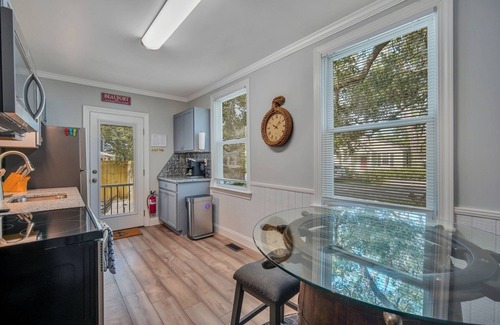 Beaufort Casa | "Anchor House" 2/1 in the perfect location for all things BEAUFORT!