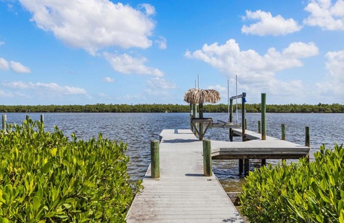 Mid Island Casa | Anchors Away A, 1 Bedroom, Ground Floor, Bay Views
