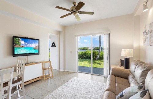 Mid Island Casa | Anchors Away A, 1 Bedroom, Ground Floor, Bay Views