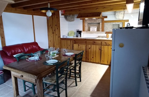 Mazet-Saint-Voy Casa | Ancien Four à Pain Typique de la Région Pour un Séjour à 2, Sportif ou Culturel