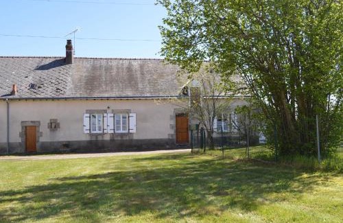 Aigurande Casa | Ancienne fermette à Aigurande: nature, proche Creuse, 1 chambre, jardin privé, barbecue, garage - FR-1-591-1