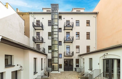 Weissensee Apartamento | Ancient 33sqm 2room maisonette apt. Near center.