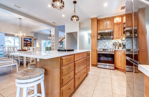 Sugarloaf Key Casa | $and D0llar$: Indulge in Luxury & Spectacular Open Water Views, Private Pool, Dock & Pet-Friendly!