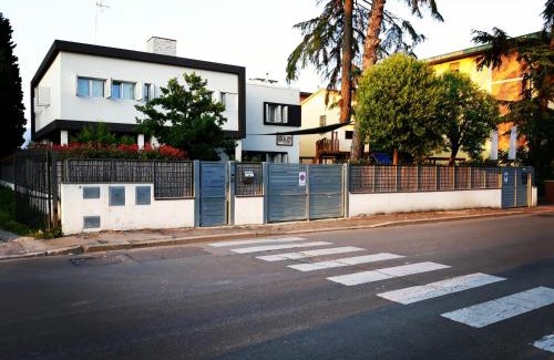Campi Bisenzio Cama Y Desayuno | Anda e Rianda