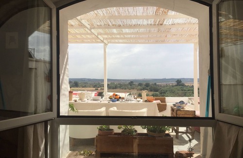 Almodovar del Río Casa | Andalucía. La Casa de la Luz, Artist Home. Tu inspiración en el Sur.